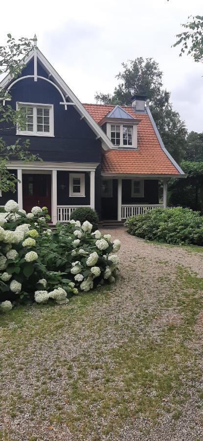 Bed and Breakfast Huize Koempoelan Naarden Exterior foto