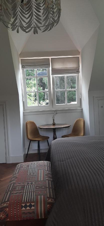 Bed and Breakfast Huize Koempoelan Naarden Exterior foto