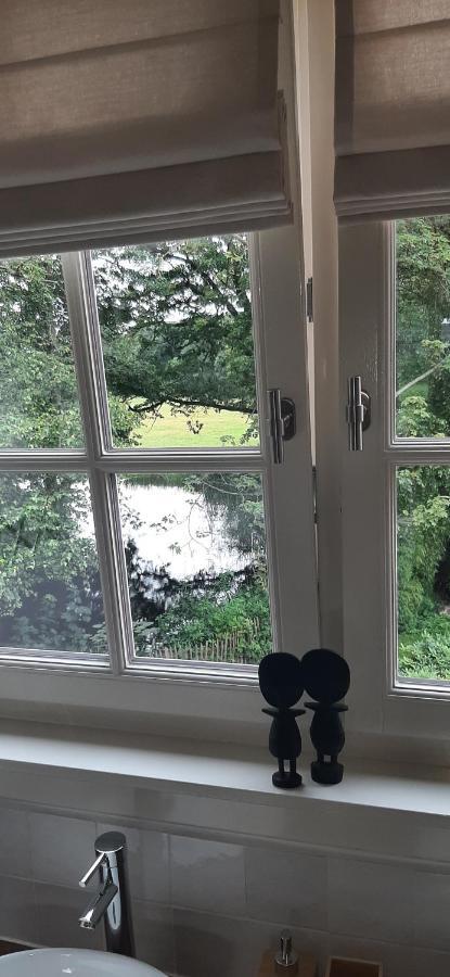 Bed and Breakfast Huize Koempoelan Naarden Exterior foto
