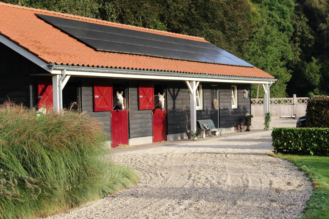 Bed and Breakfast Huize Koempoelan Naarden Exterior foto