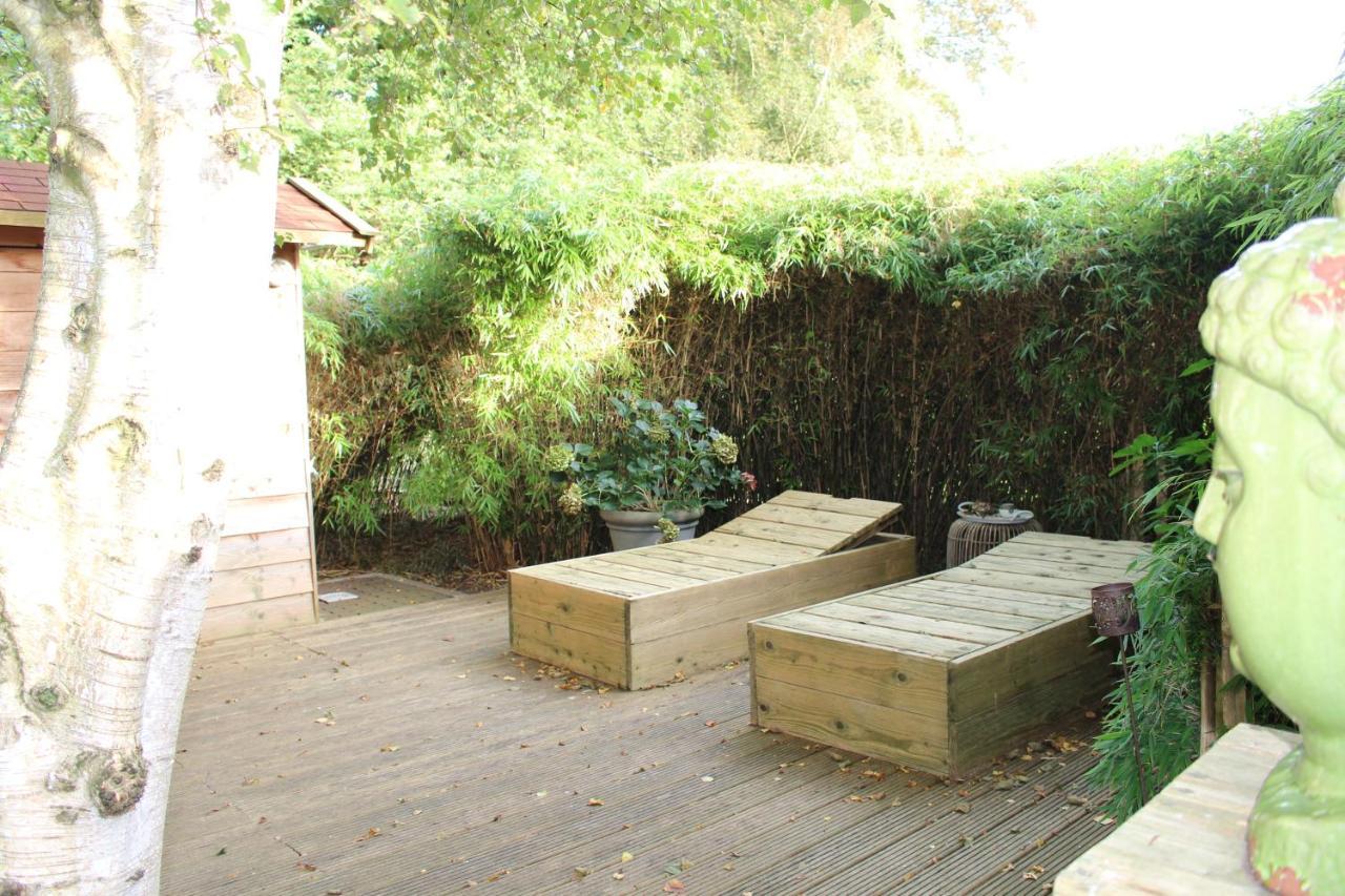 Bed and Breakfast Huize Koempoelan Naarden Exterior foto